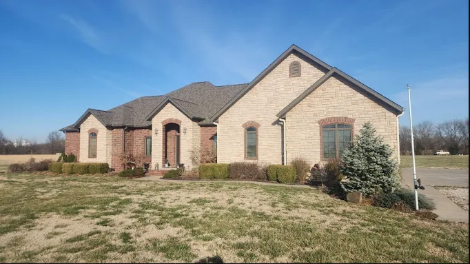 Royal Roofing & Solar - Warrensburg Roofer Picture 2