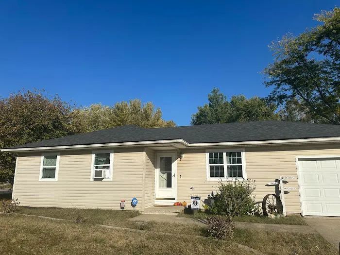 Dickinson Roofing and Construction LLC Picture 3