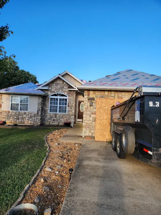 Midwest Roofing Picture 1