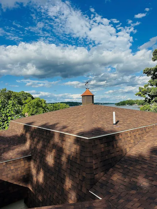 Select Exteriors & Roofing Picture 3