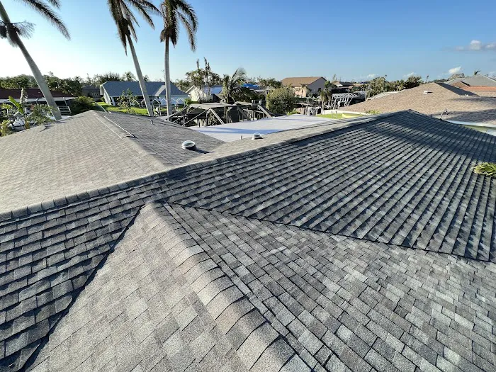 Thompson Roofing & Reconstruction Picture 1