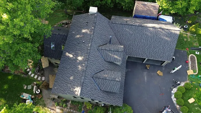 FIRST CLASS ROOFING LLC Picture 6
