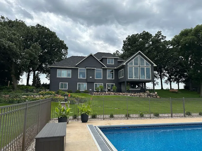 Younger Exteriors Picture 7