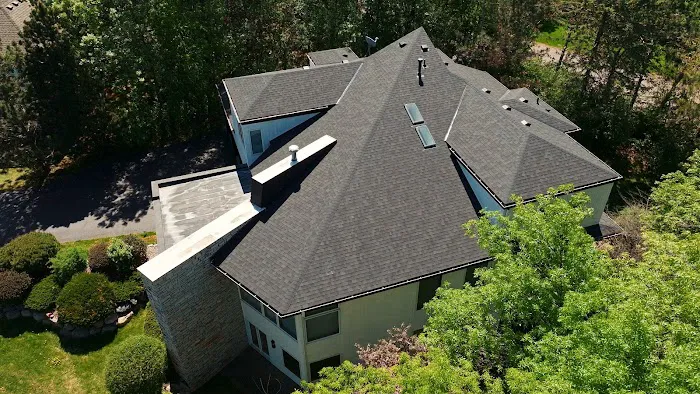 Sela Roofing & Remodeling Picture 3