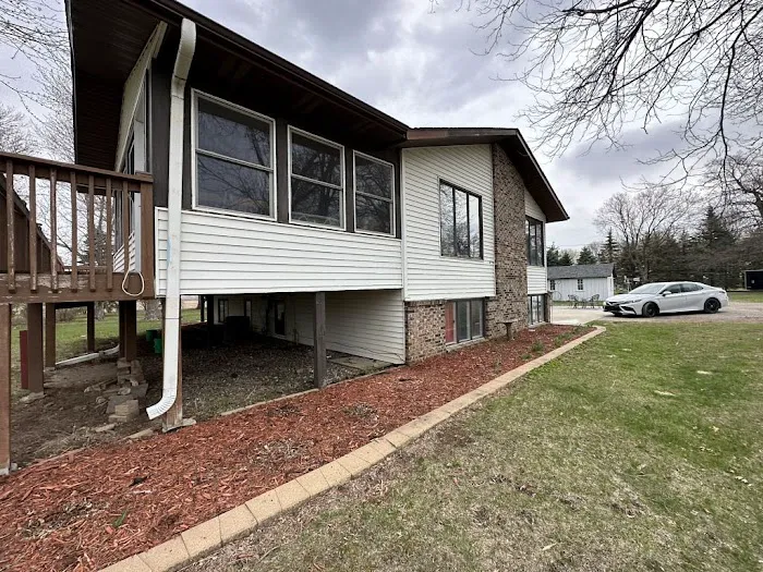 Endurance Exteriors Picture 8