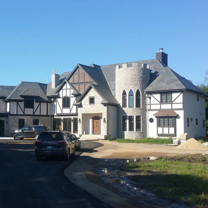 Land of Lakes Seamless Gutters Picture 2