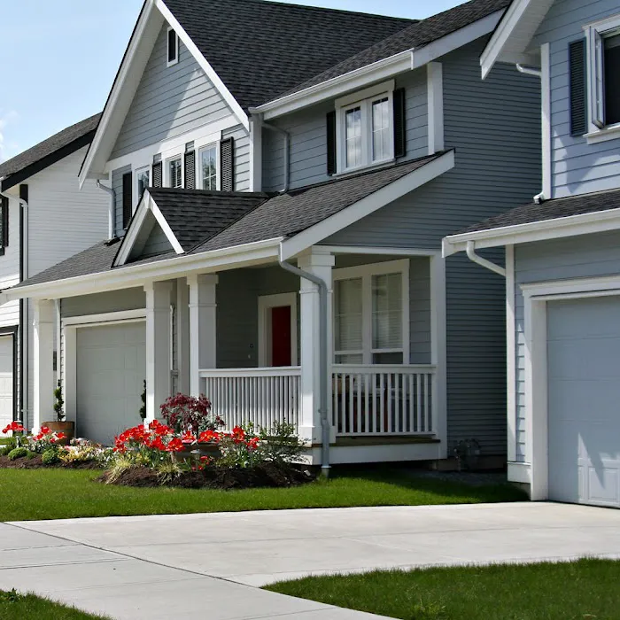 Land of Lakes Seamless Gutters Picture 8