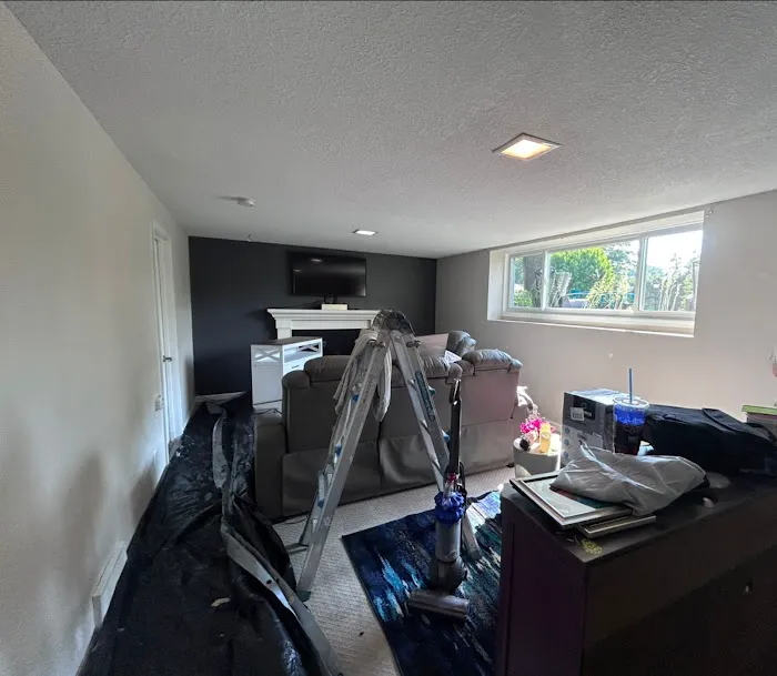 Saavedra Roofing and siding LLC Picture 6