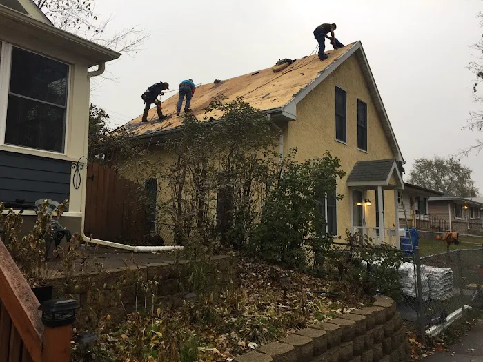 J&B Roofing Picture 1