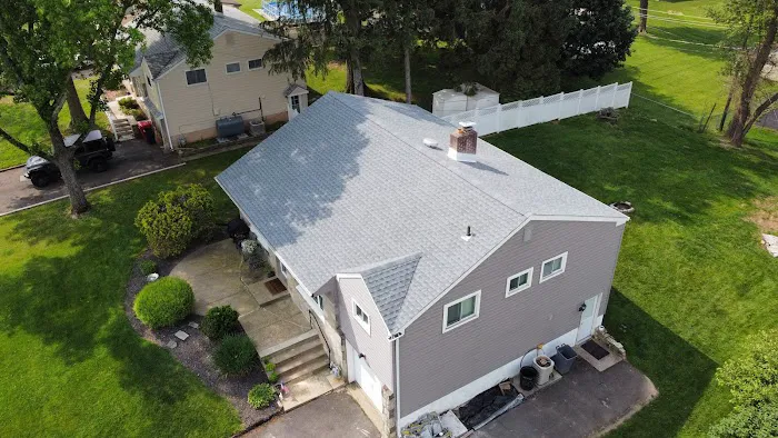 Built Strong Exteriors LLC Picture 1