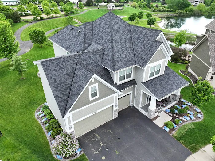 DSquared Building Picture 4