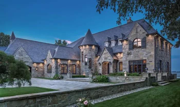 Westurn Cedar Roofing Picture 2