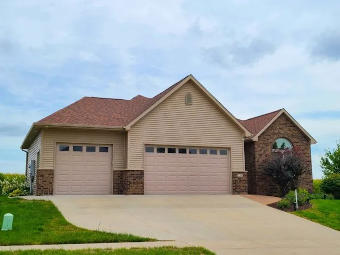 Armor Construction Inc - Roofing & Siding Picture 3