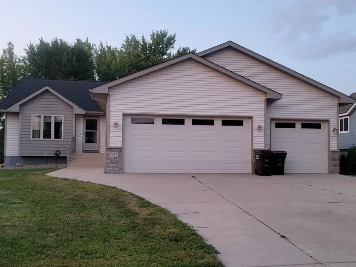 Minnesota Valley Roofing & Restoration Inc. Picture 1