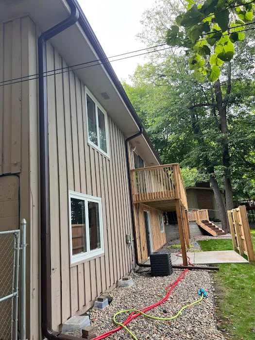 Mina Exteriors Picture 6