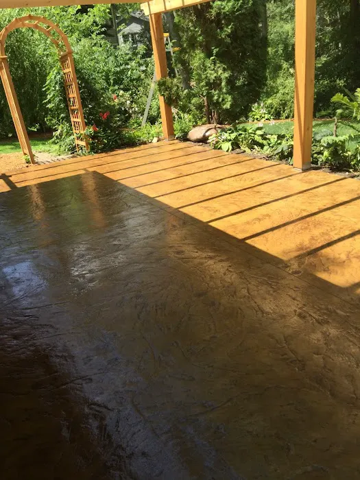 Chris Mangroo L.L.C Remodeling & Roofing Picture 10