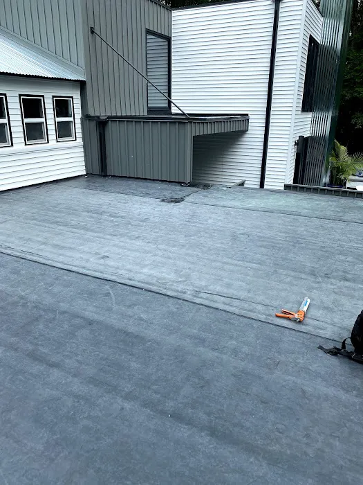 4 Seasons Roofing LLC Picture 3