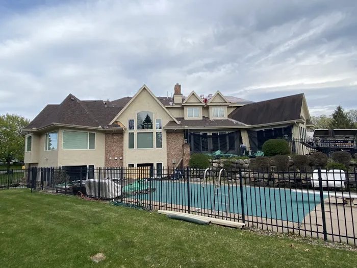 Built Strong Exteriors LLC Picture 4