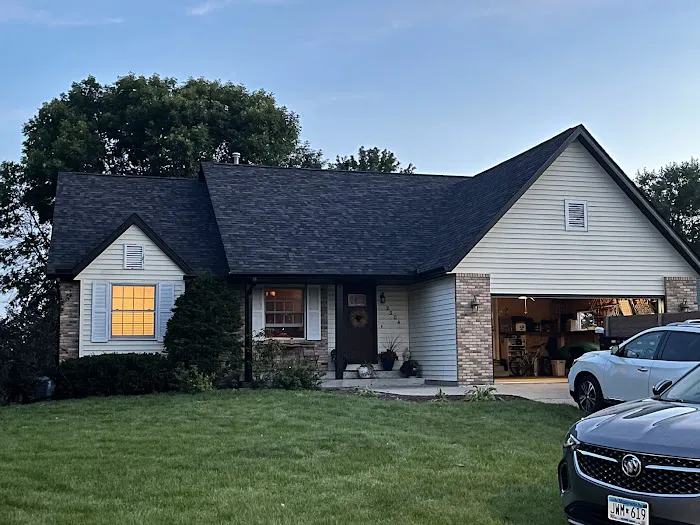 Built Strong Exteriors LLC Picture 2