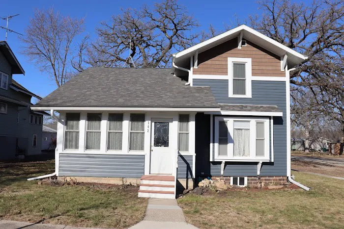 Young Construction Picture 3