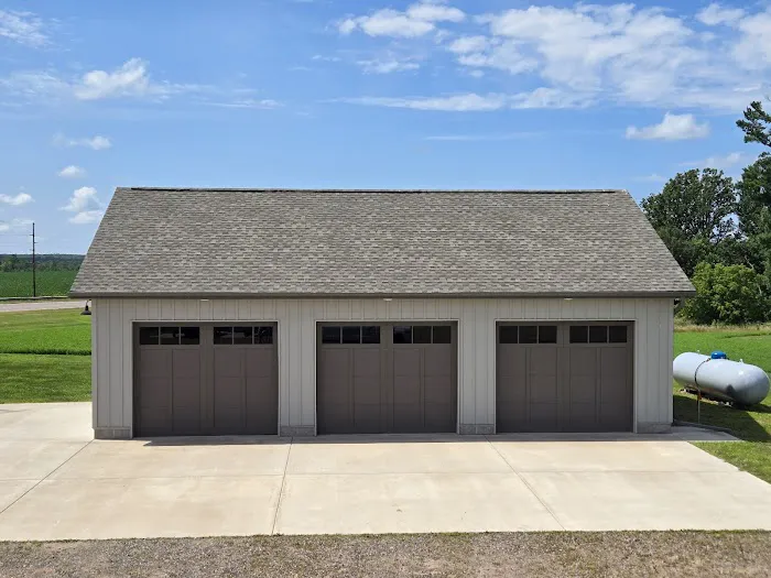 Smith-n-Sons Roofing & Gutters Picture 2