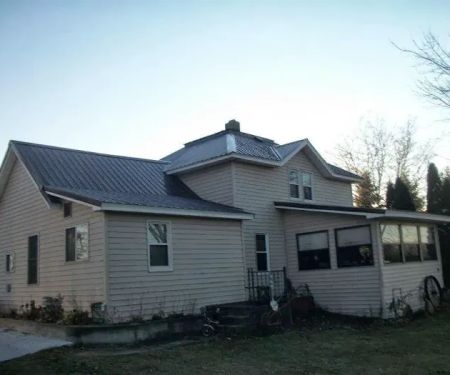 4 Seasons Roofing & Tree Removal, LLC
