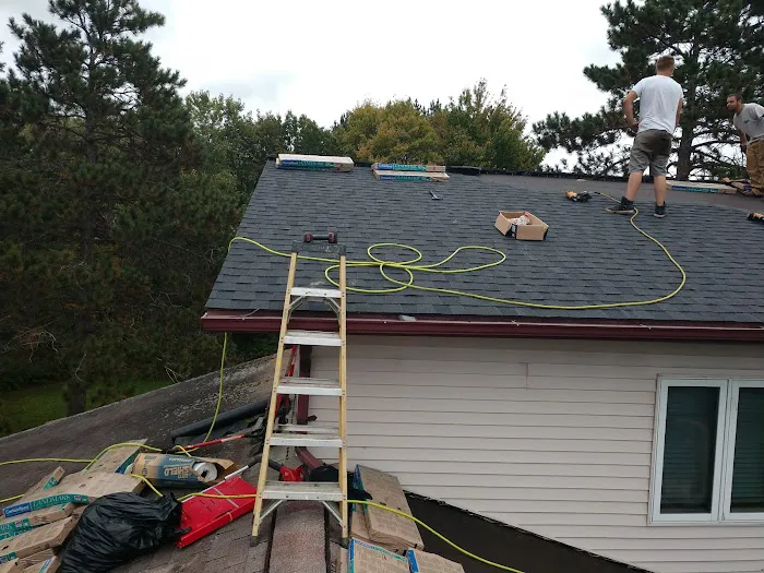 G.T. Roofing LLC Picture 3