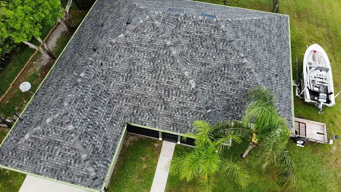 Kris Konstruction Quality Roofing and Solar Solutions Picture 2