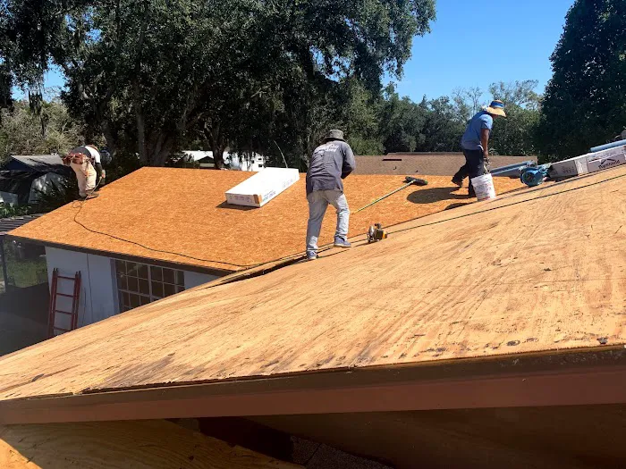 Red Roof Men Picture 9