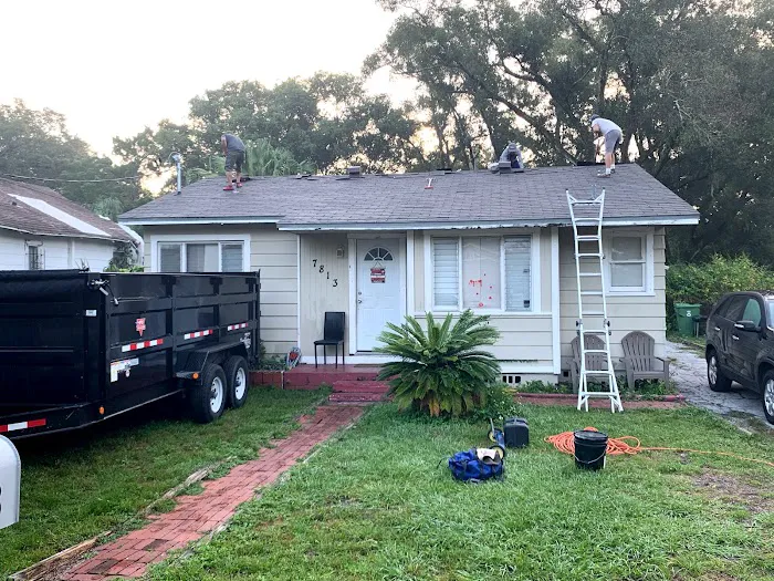 Red Roof Men Picture 10