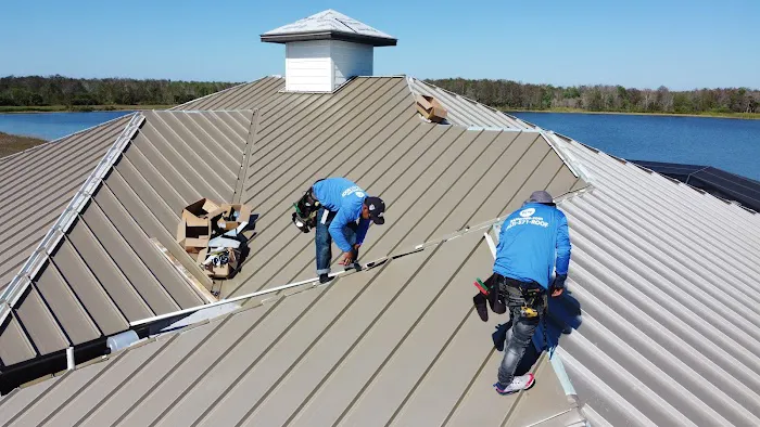 R4 Roofing and Reconstruction Picture 1