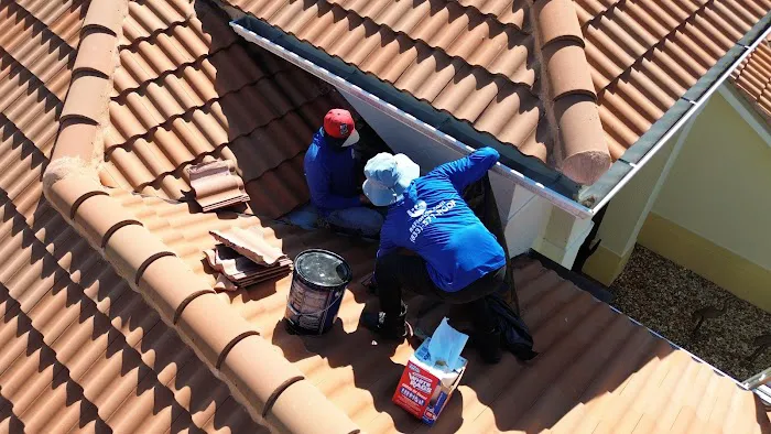 R4 Roofing and Reconstruction Picture 5