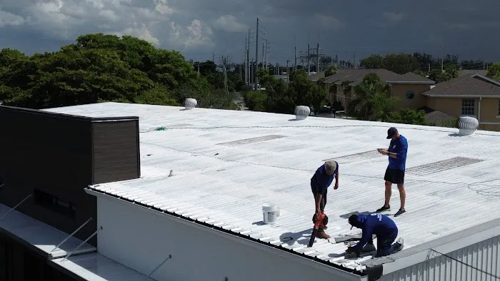 R4 Roofing and Reconstruction Picture 4