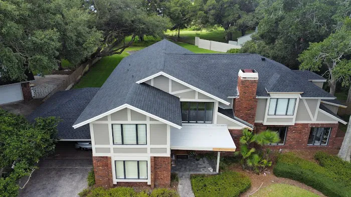 Robinson Roofing & Restoration Picture 9