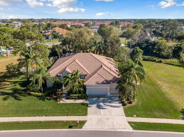 Castle Roofing & Construction Picture 9