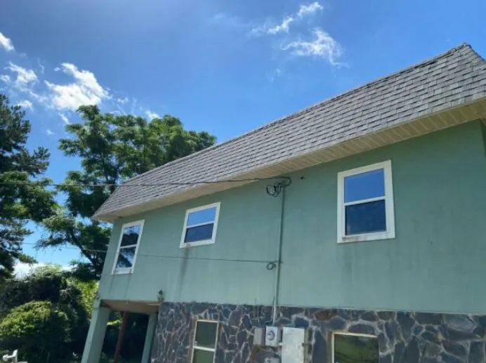 SunCare Roofing Picture 1