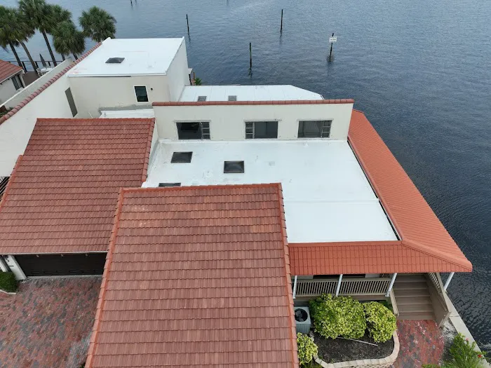 Neumann Construction and Roofing LLC. Picture 5