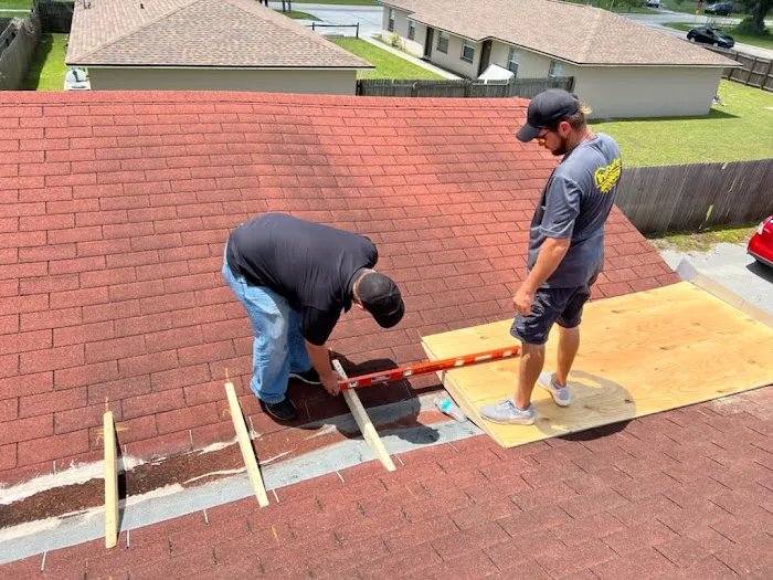 True Roofers Picture 4