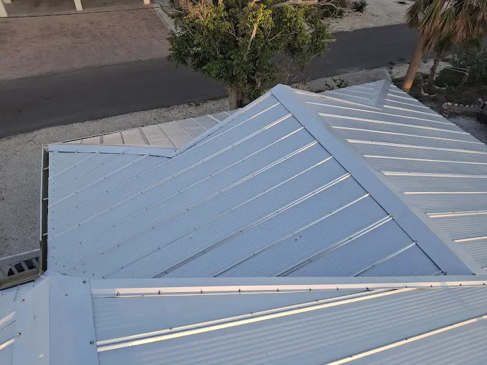 White Peterman Roofing Picture 2