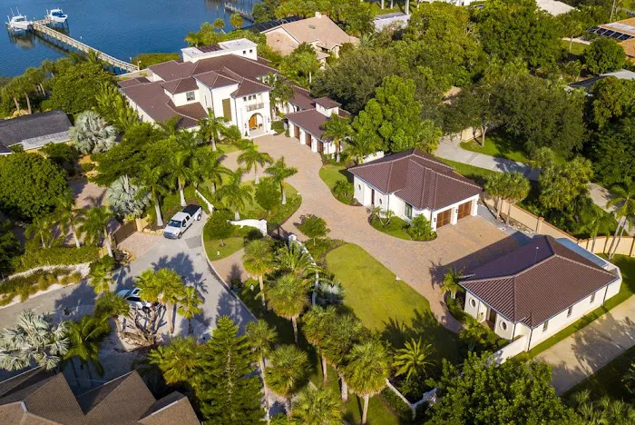 Alvin J. Singleton Roofing Picture 10