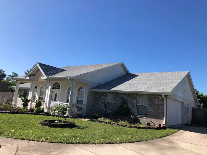 ROMEO'S ROOFING LLC Picture 1