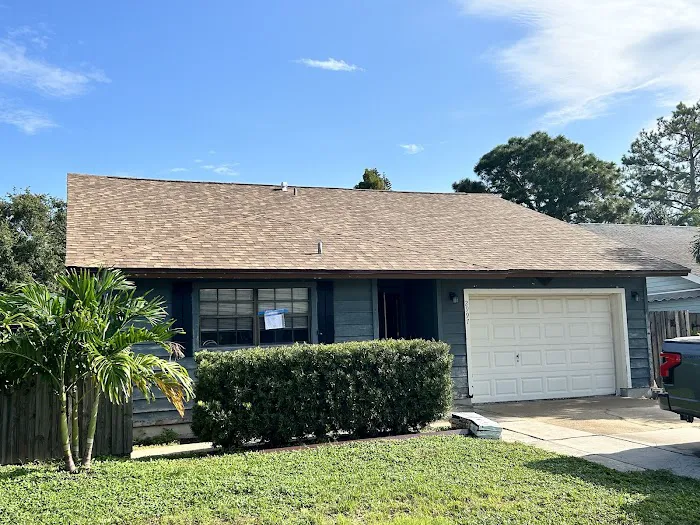 Arch Roofing and Repairs Picture 1