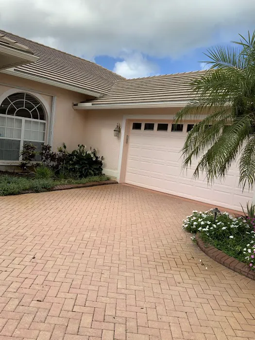 Right Way Roofing Picture 1