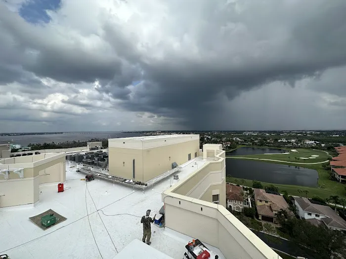 Del Wolf Roofing, LLC Picture 3