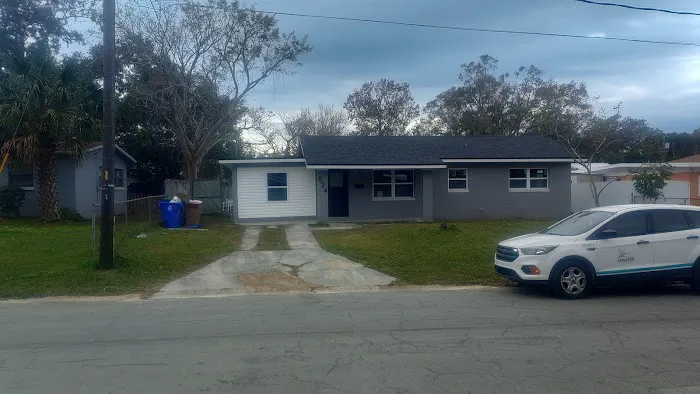 Squarebuilt Roofing & Construction Picture 1