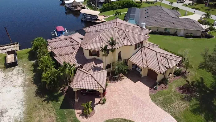 Mako Roofing & Restoration Picture 3