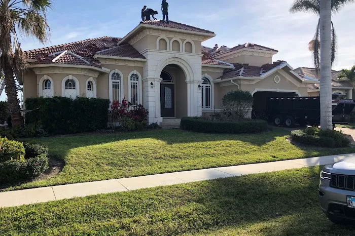 ️SunCoast Roofing And Gutters Picture 3