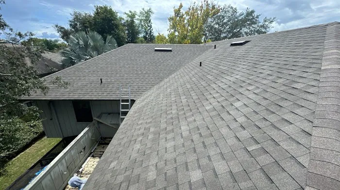 H₂OW ROOFING Picture 6