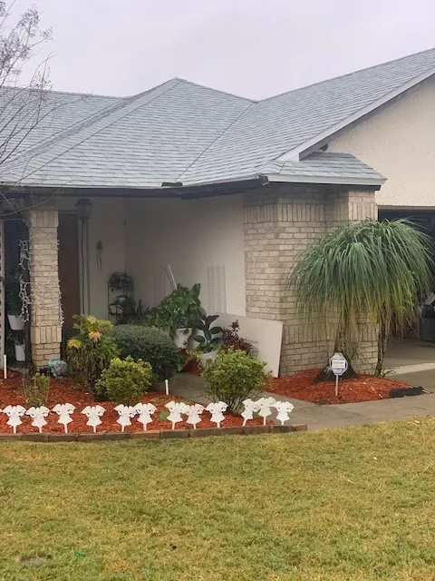 His and Hers Construction Picture 8