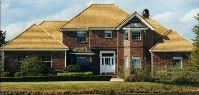 A Larsson & Sons Roofing Picture 1